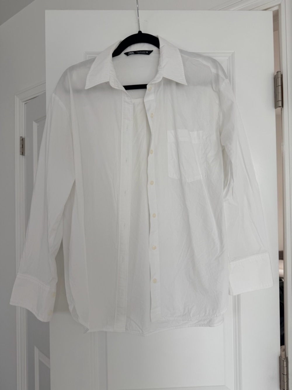 Zara White Women's Button-Down Shirt with Chest Pocket